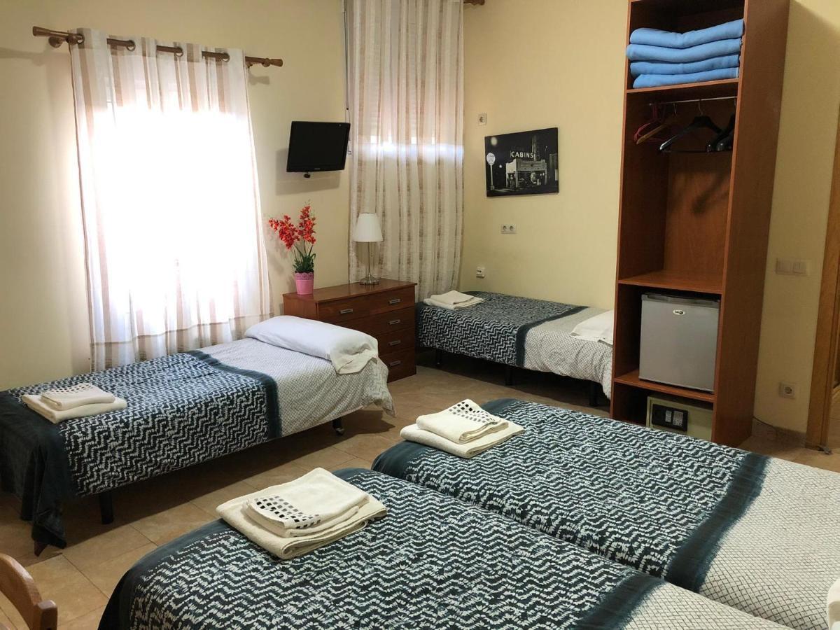 Hostal Tirso Plaza - Madrid — Fotos 1